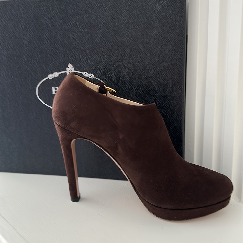 Vintage Prada Women's Dark Brown Suede Heels - Picture 4 of 9
